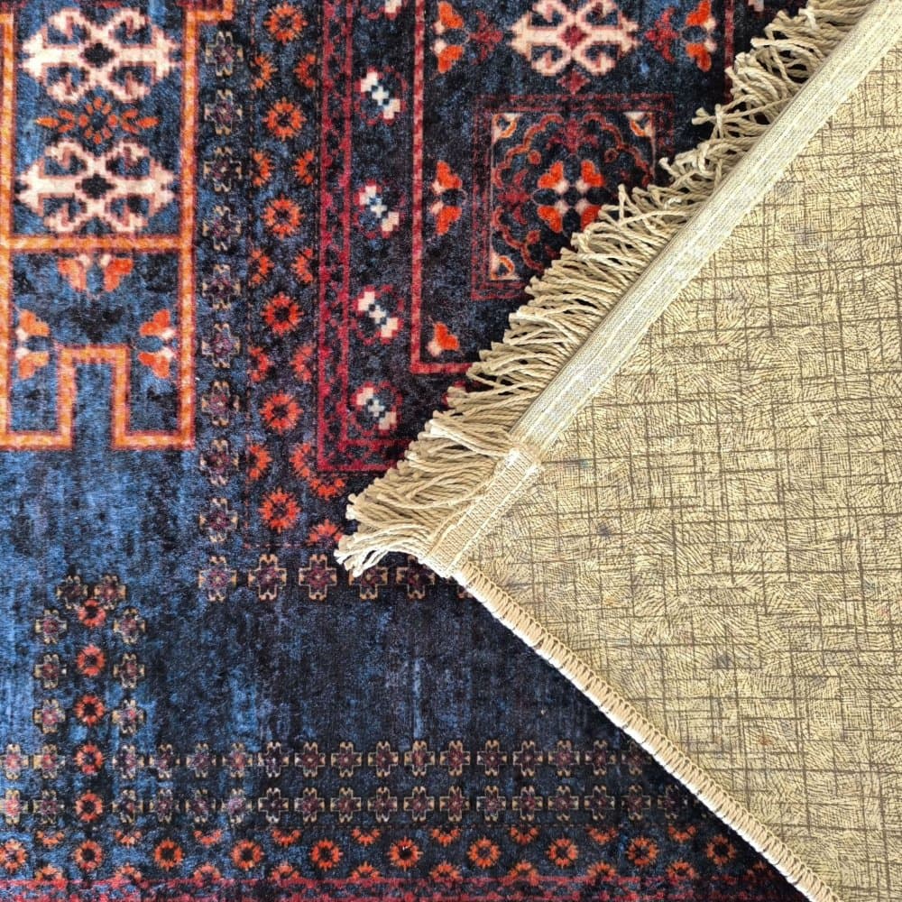Tmavý vintage koberec s výrazným orientálním vzorem 4