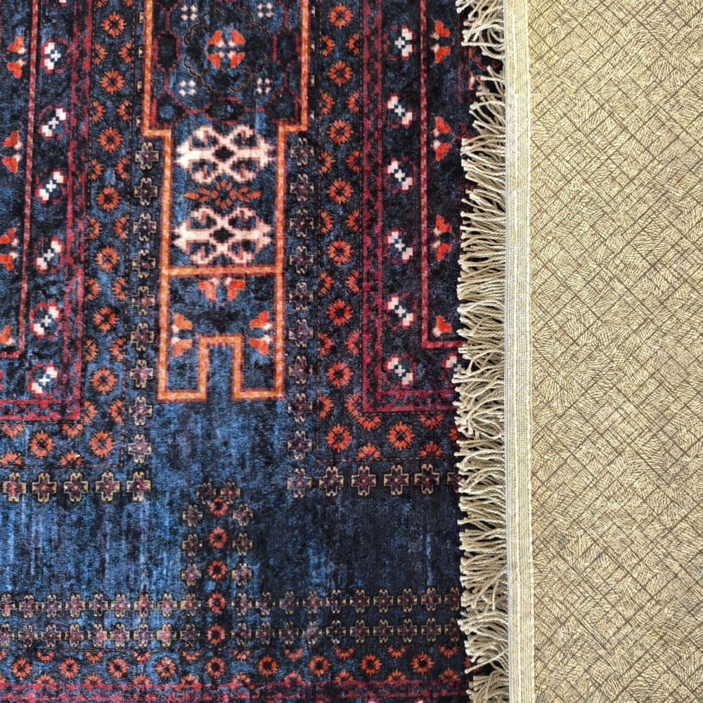 Tmavý vintage koberec s výrazným orientálním vzorem 3