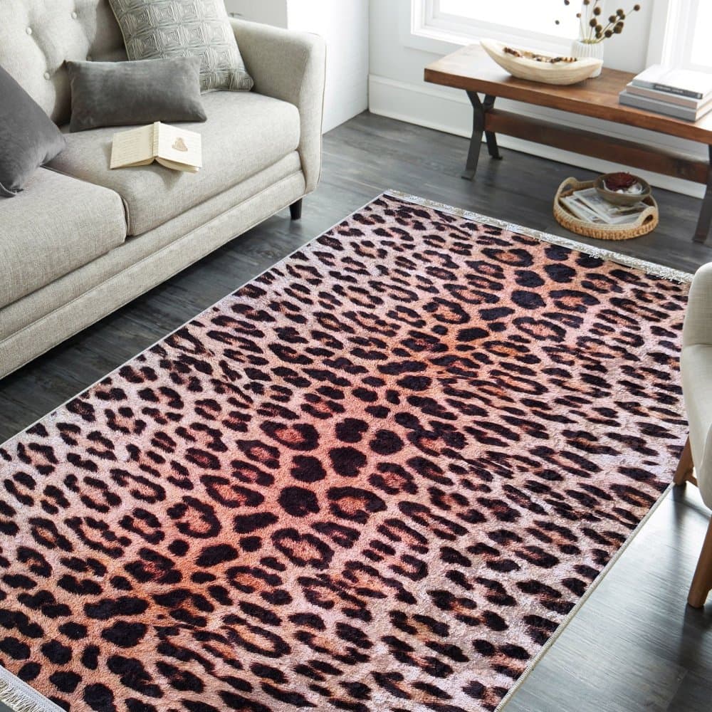 Koberec s nadčasovým leopardím vzorem