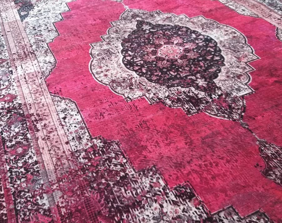 Růžový orientální koberec ve vintage stylu 7
