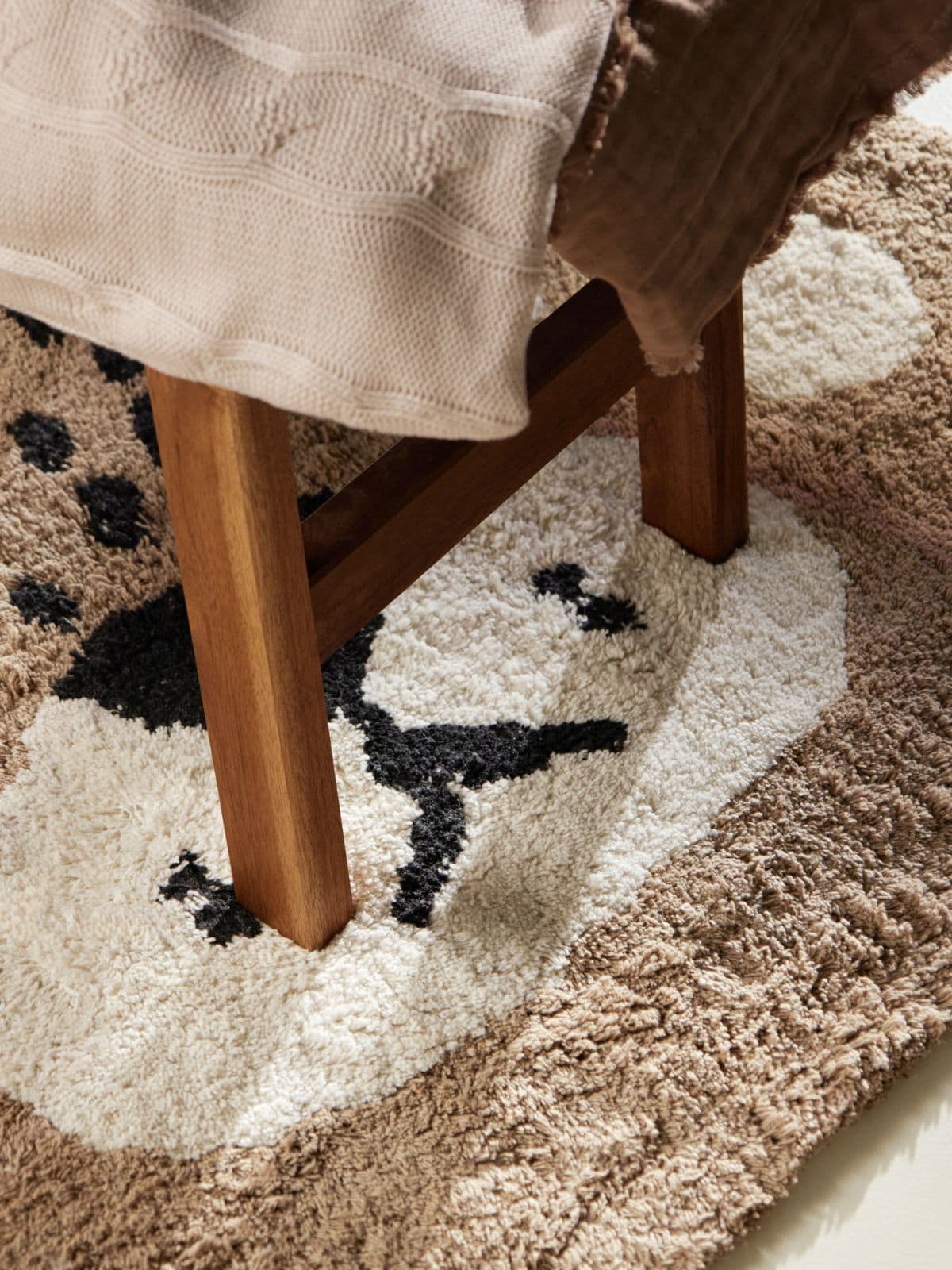 Dětský kusový koberec Hanse Home Snuggle 106446 Brown 4
