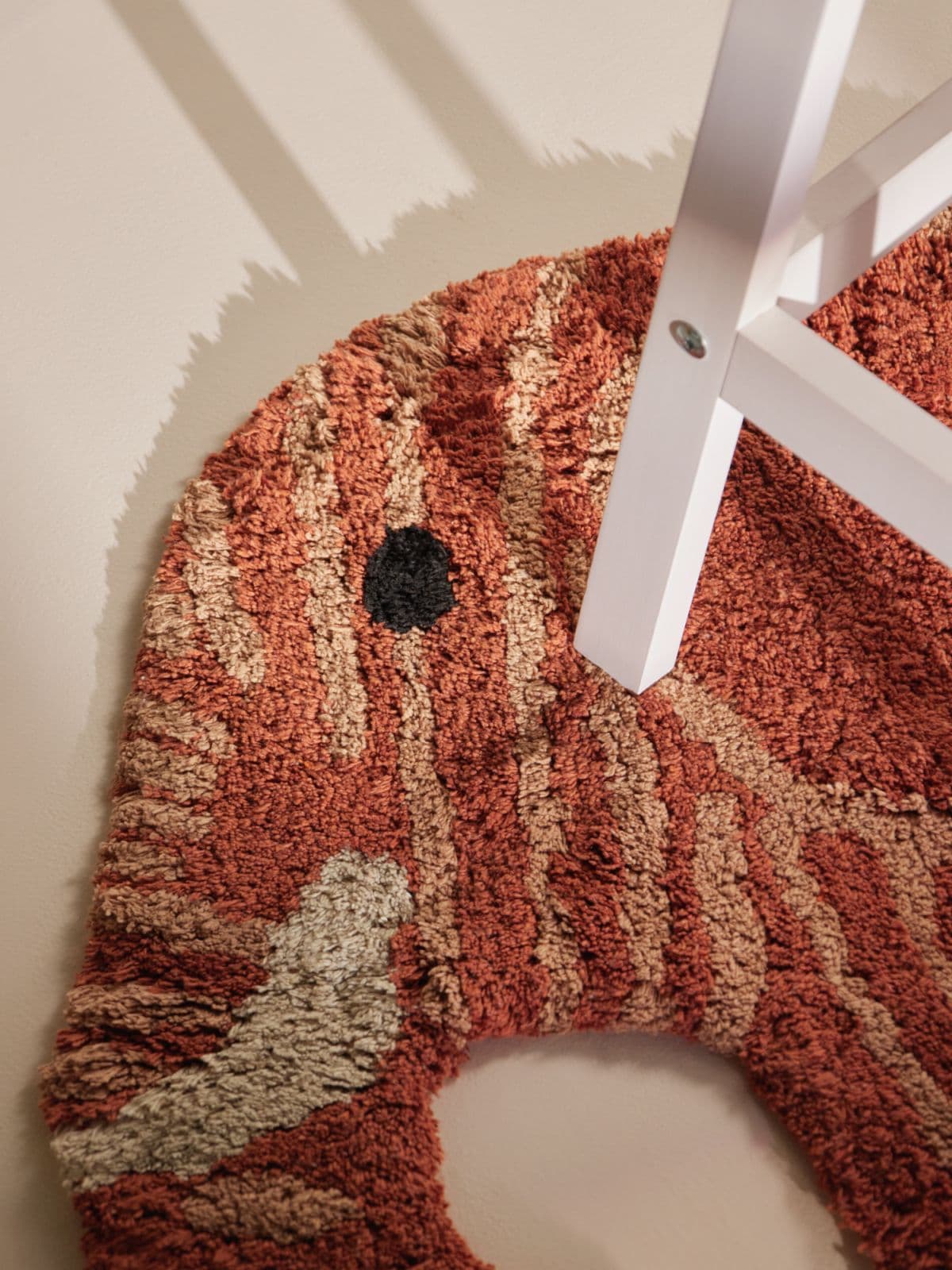 Dětský kusový koberec Hanse Home Snuggle 106461 Red Brown 4