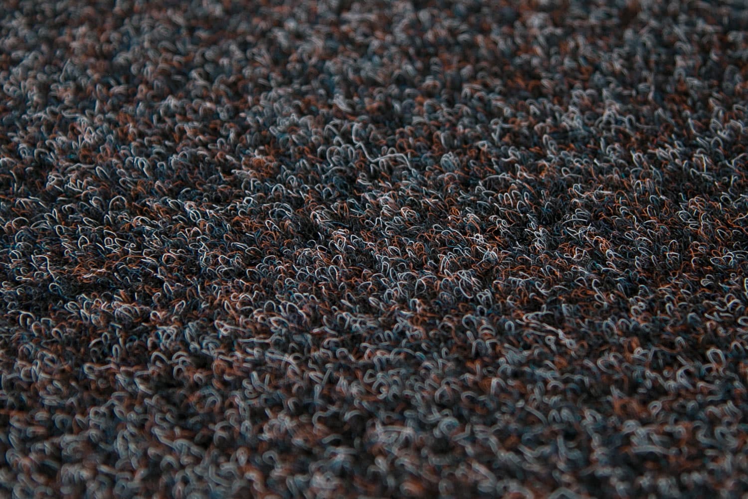 Záťažový koberec PRIMAVERA 226 Corn black 2