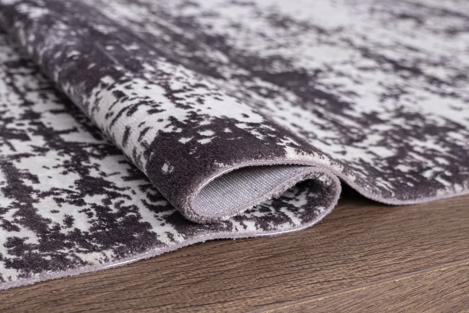 Kusový koberec BAKERO Cordoba dark grey 4