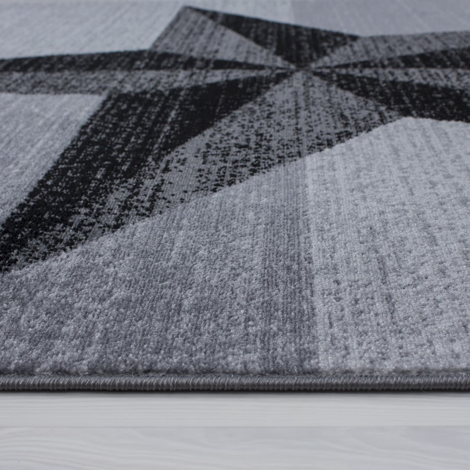 Kusový koberec Plus 8002 grey 3