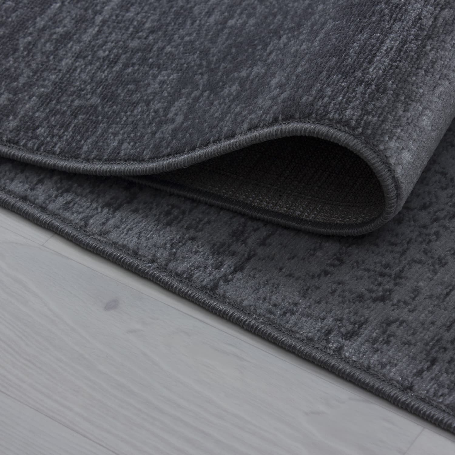 Kusový koberec Plus 8002 grey 4