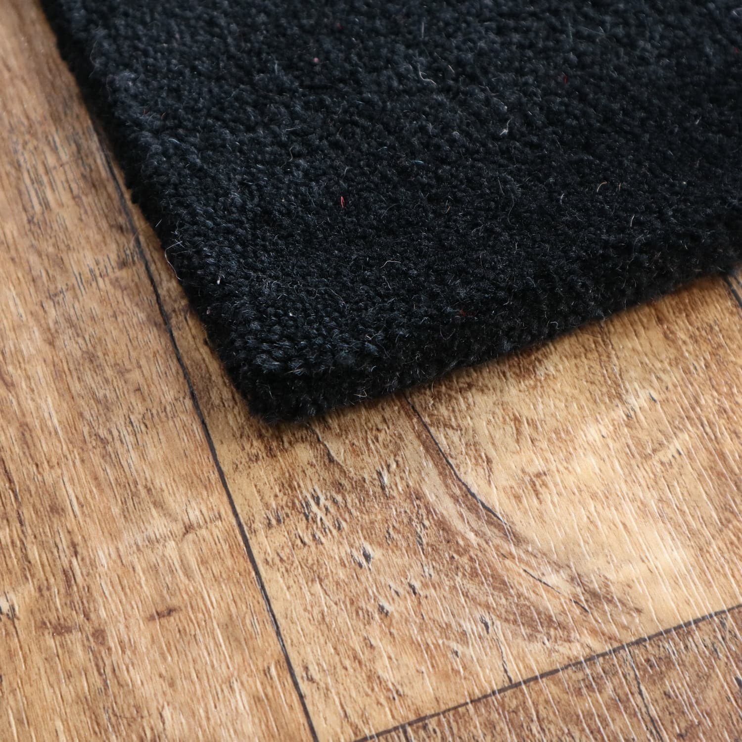 Ručně všívaný kusový koberec Asra wool černá 2