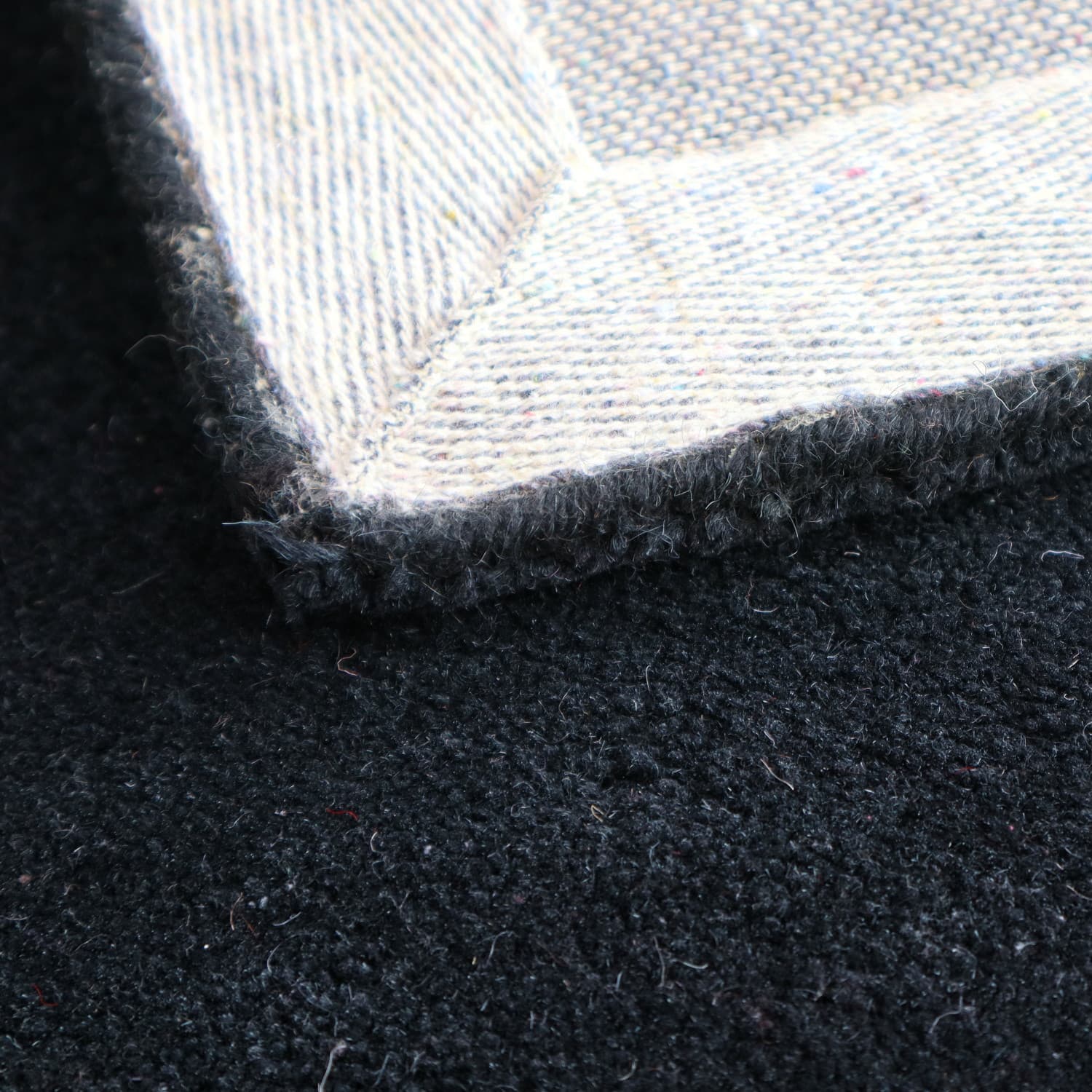 Ručně všívaný kusový koberec Asra wool černá 8