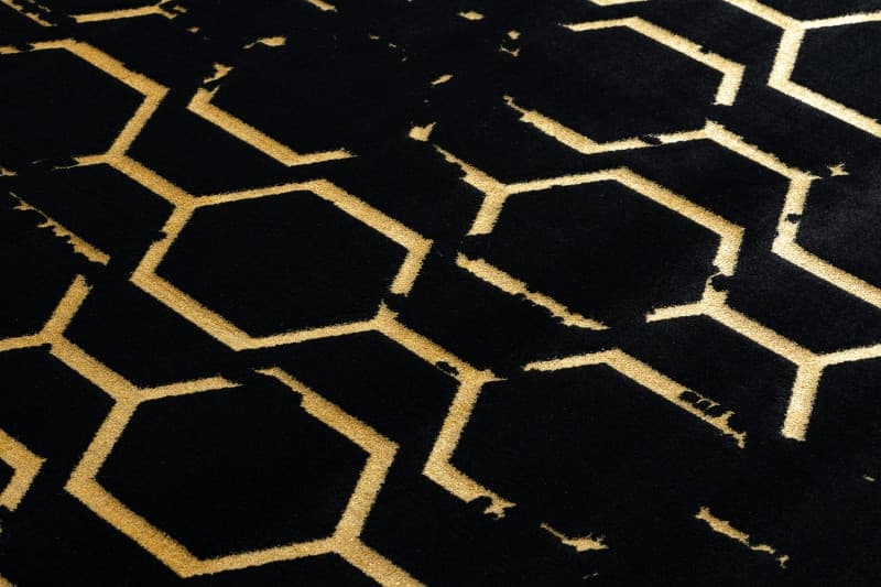 Kusový koberec Gloss 407C 86 black/gold 6