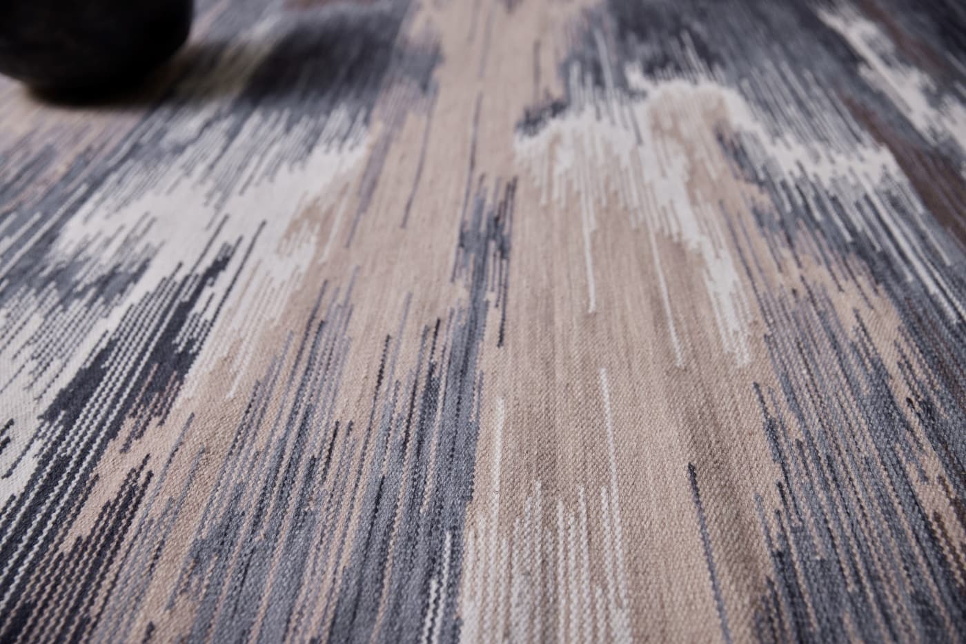 Ručně vázaný kusový koberec Apollo Desp P92 Charcoal 2