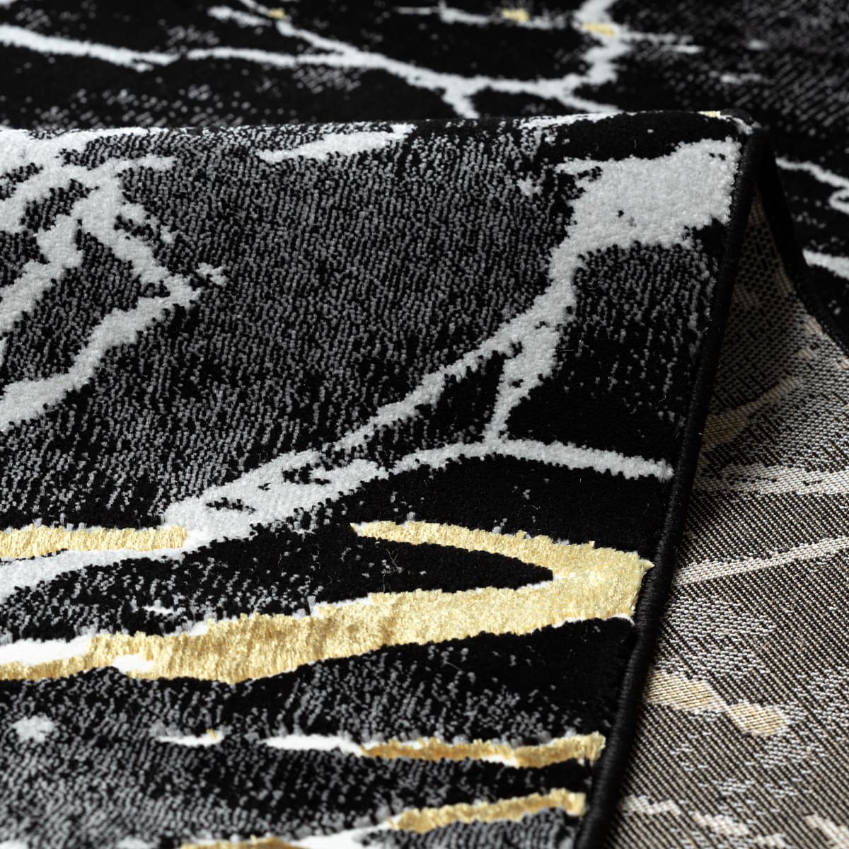 Kusový koberec Allure 1963 black/gold 6