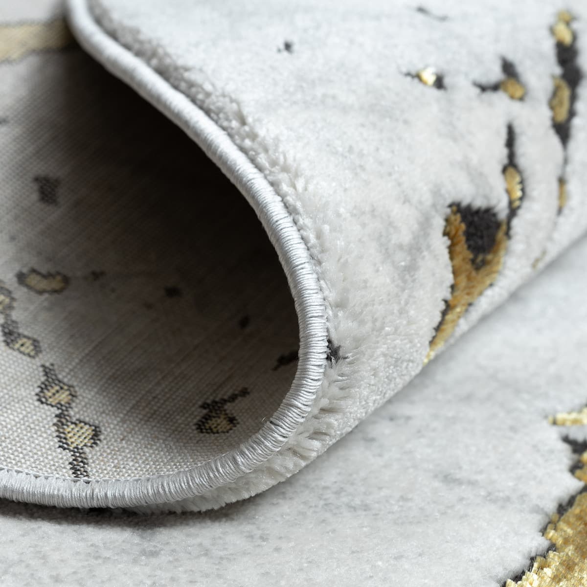 Kusový koberec Allure 1963 white/gold kruh 7