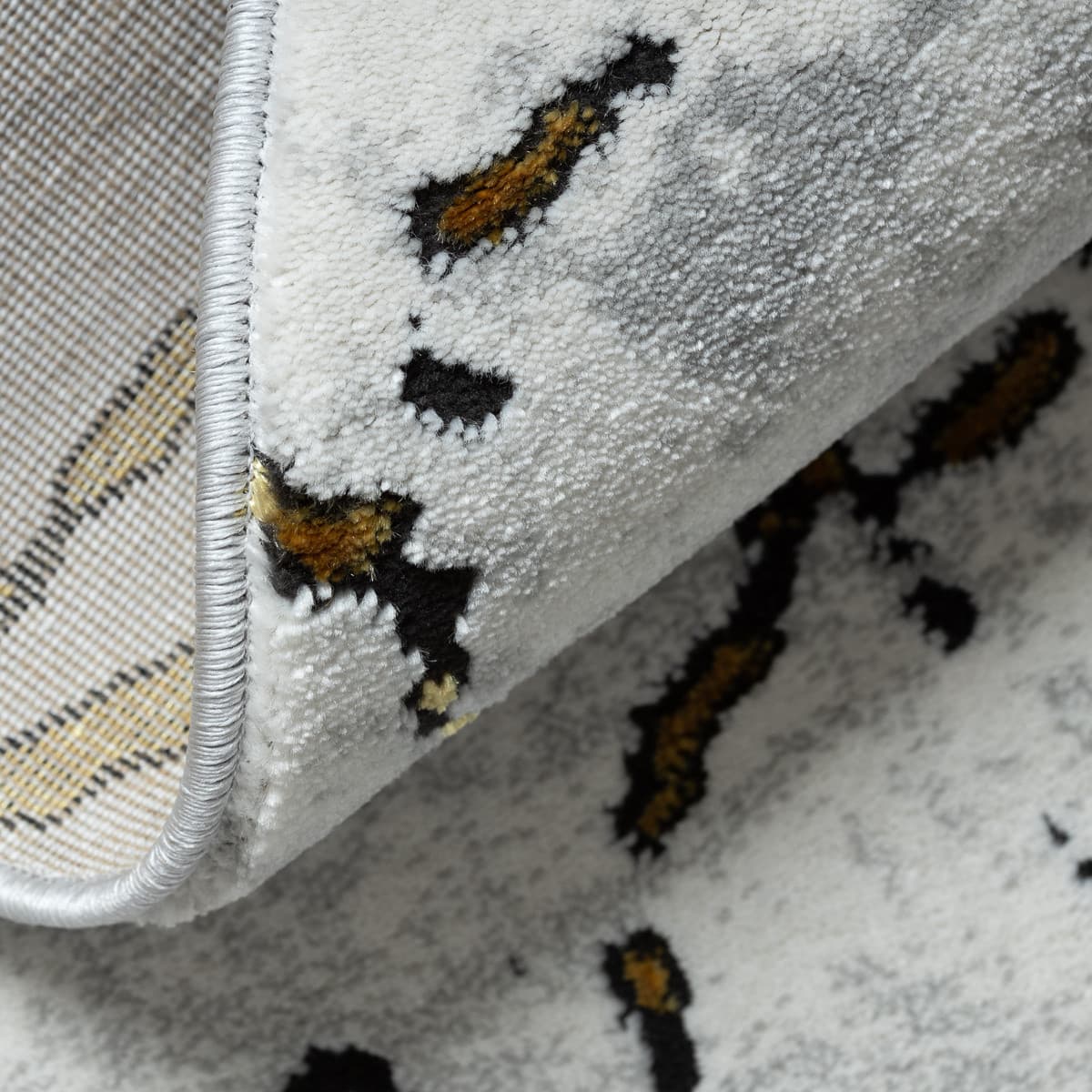 Kusový koberec Allure 1963 white/gold kruh 9